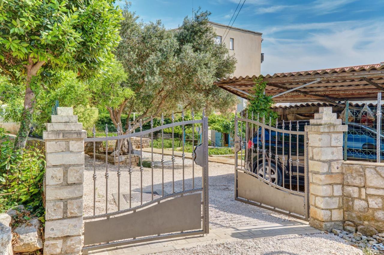 Apartment Dami Mali Lošinj Exterior foto
